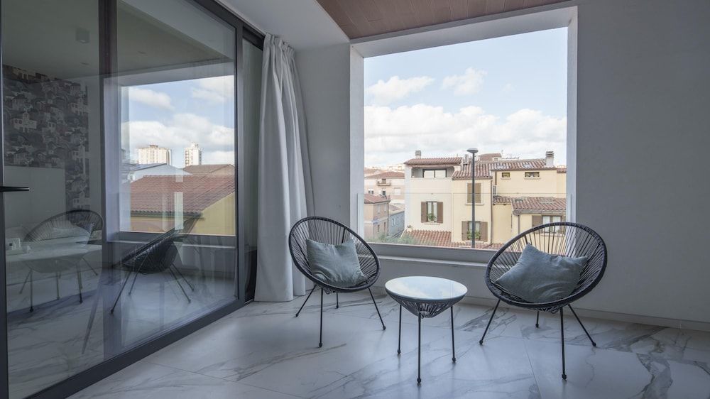 Welcomely - Light Room Vista Citt - Aznavour Studio 21