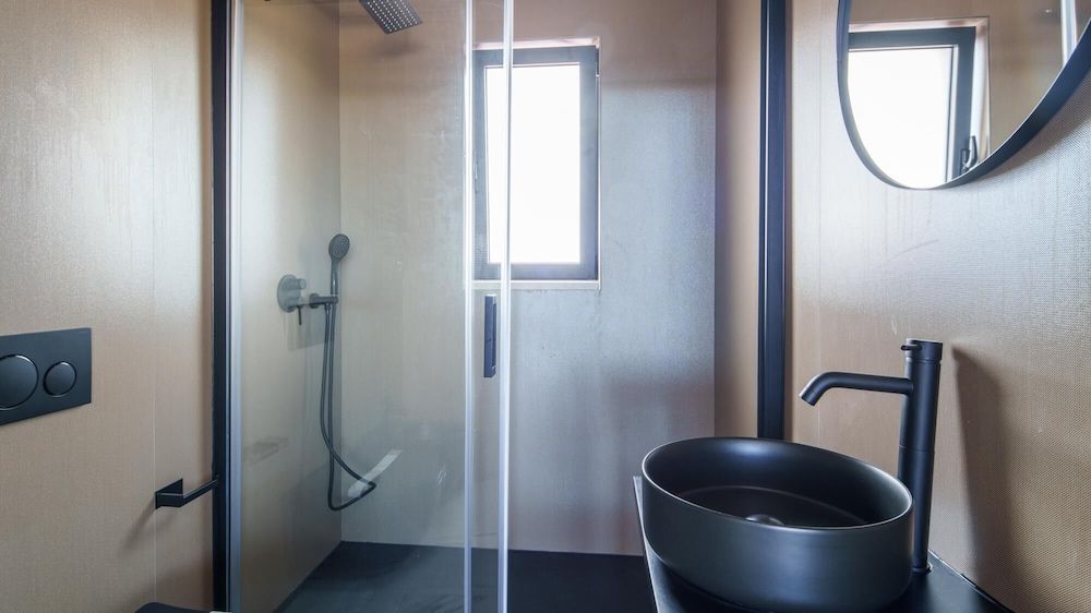 Welcomely - Light Room Vista Citt - Aznavour Studio 19