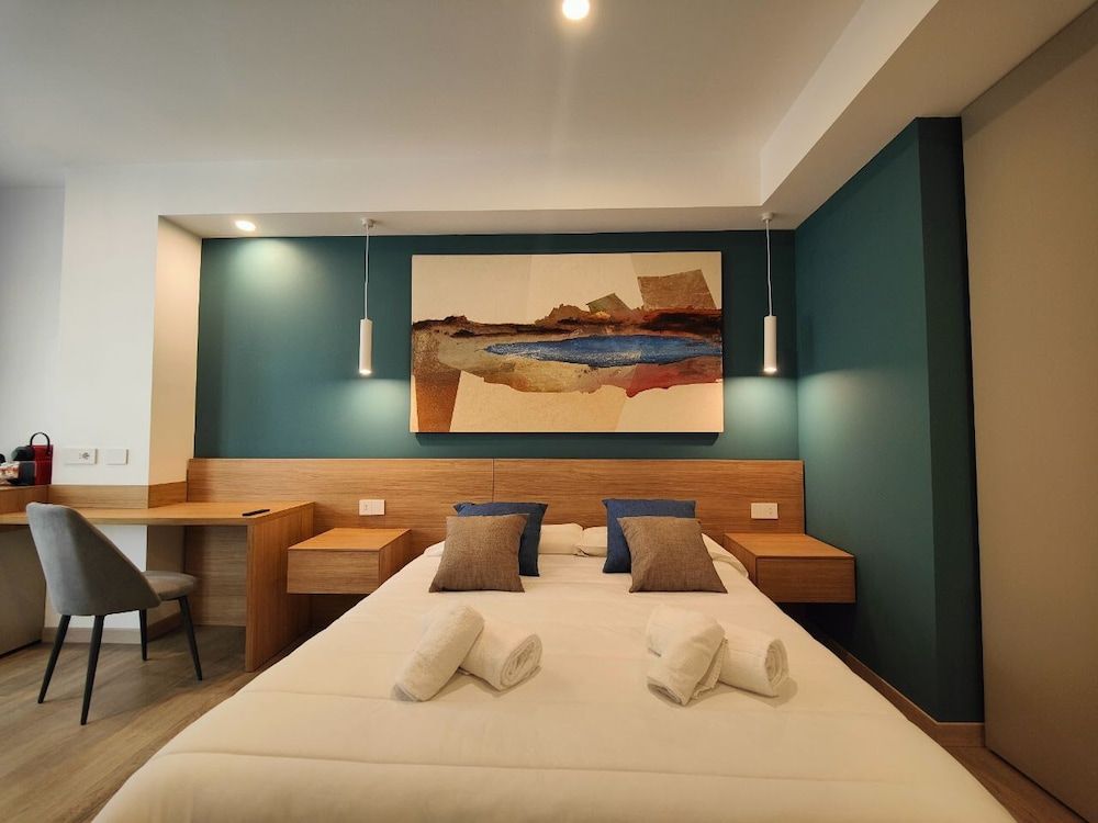 Carducci Art Guesthouse Design Double Room 6