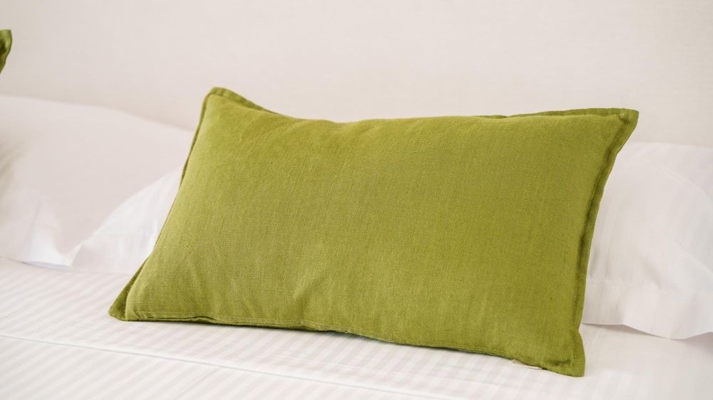 Welcomely - Deluxe Room - Amii Stewart Studio 19