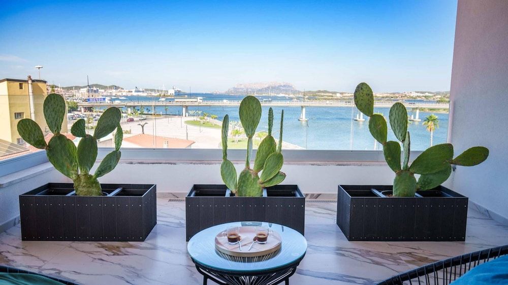 Welcomely - Light Room Vistamare - Domenico Modugno Studio 34