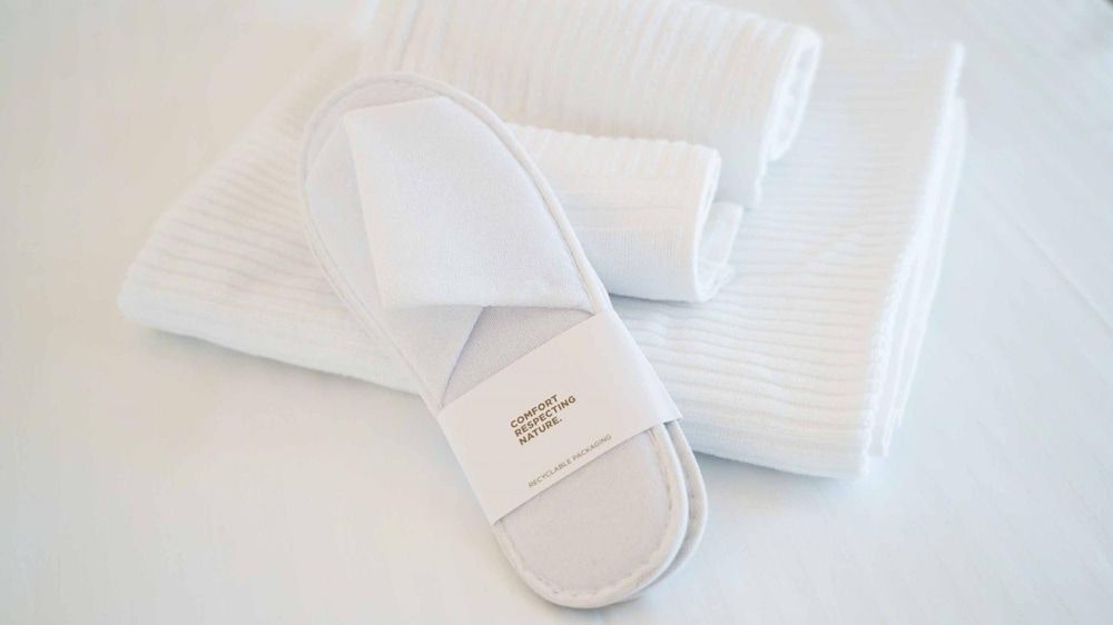 Welcomely - Deluxe Room - Charles Aznavour Studio 35