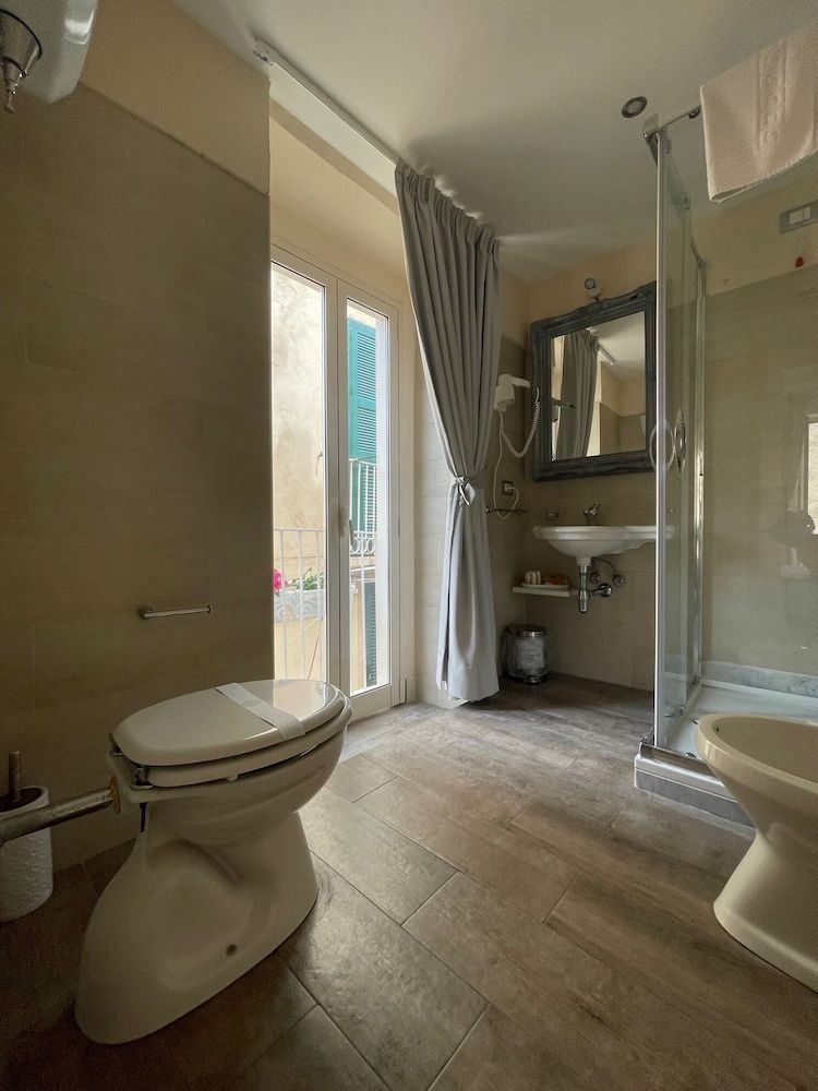 Residenza Donna Peppina Tropea Deluxe Room 5