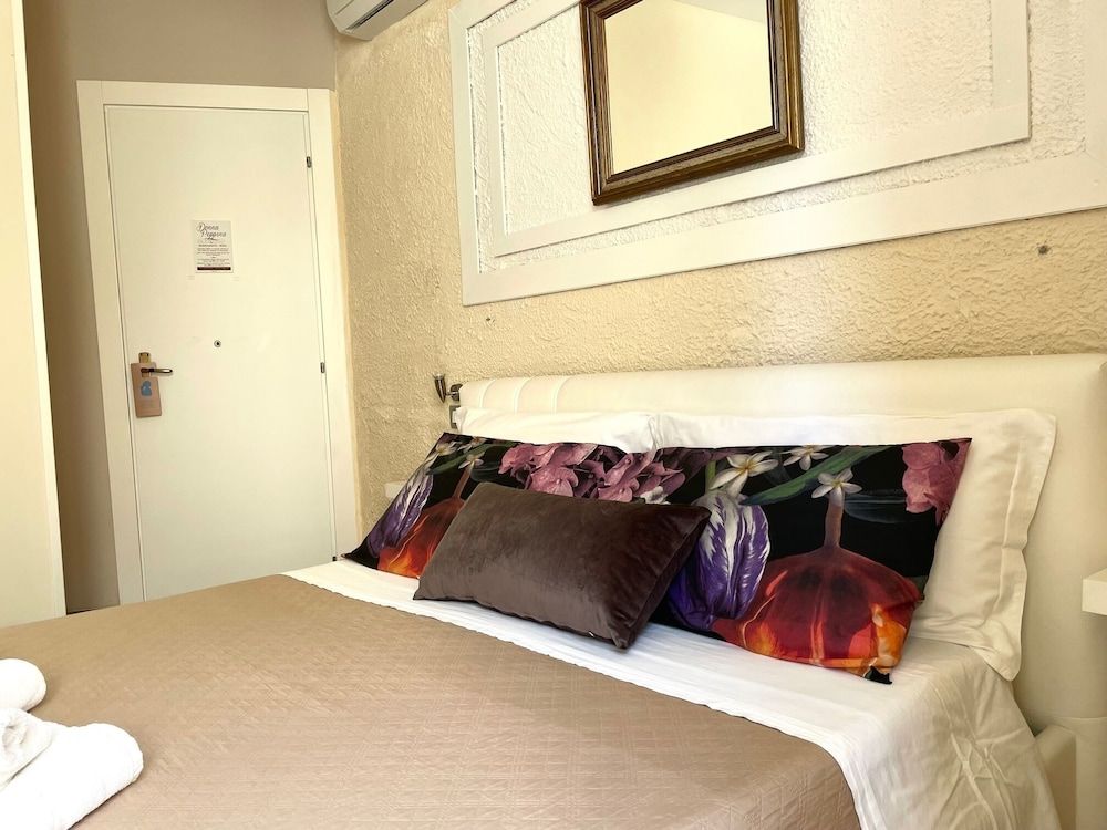 Residenza Donna Peppina Tropea Standard Room 4