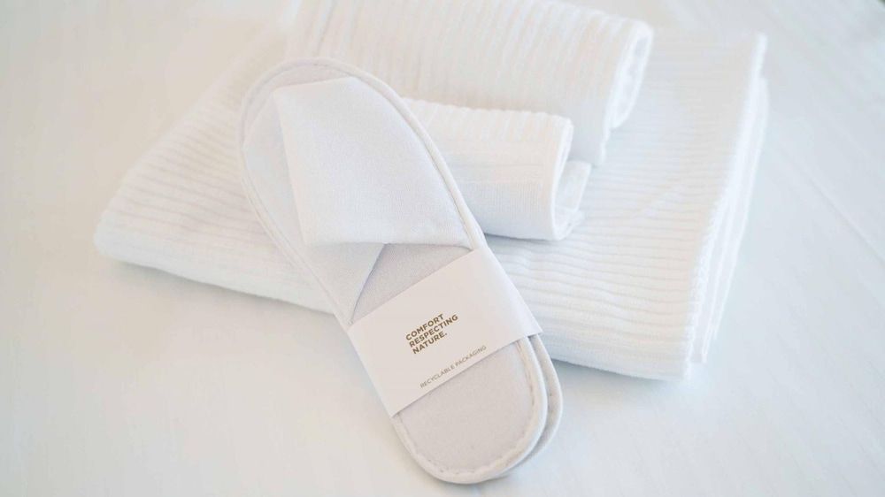 Welcomely - Deluxe Room - Frank Sinatra Studio 32