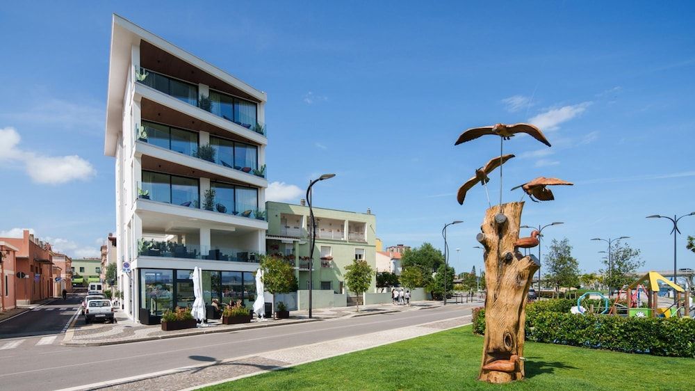 Welcomely - Deluxe Room - Frank Sinatra Studio 7