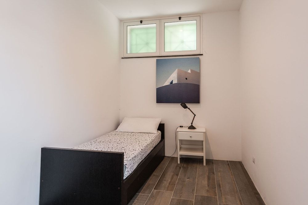 Basic Apartment