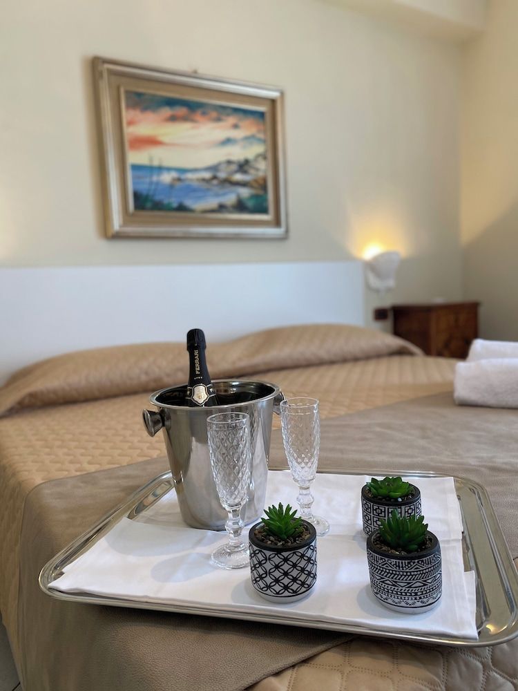 Scala dei Turchi Palace Suites Deluxe Quadruple Room 2