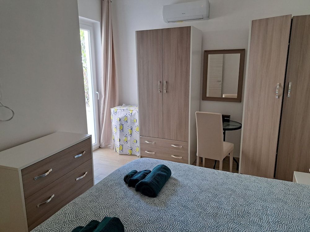 Apartment, 1 Bedroom, Smoking, Balcony