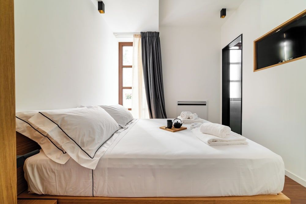 Arringo - Stay comfy Deluxe Room 8