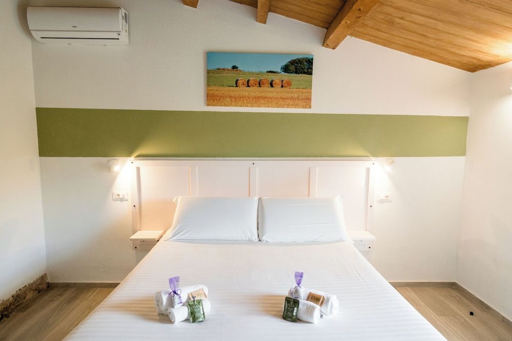 Standard Triple Room, Garden View