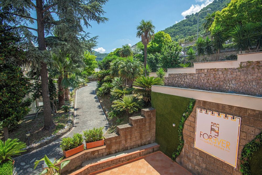 Forever luxury rooms Deluxe Double Room 11