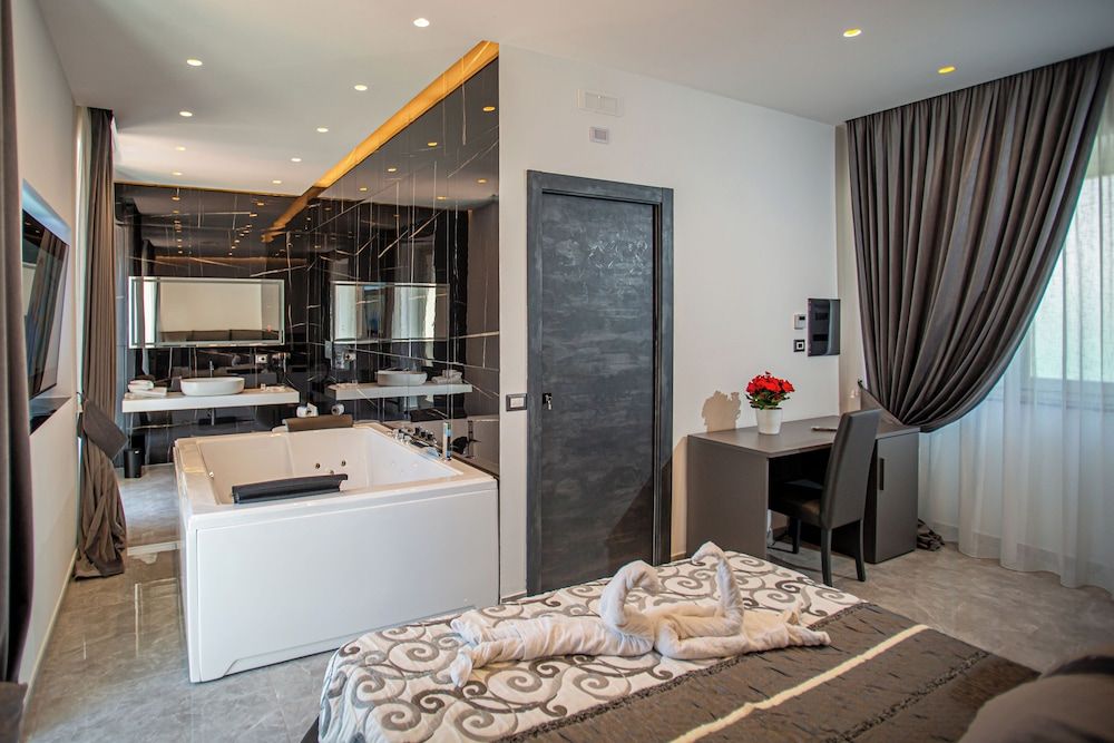 Forever luxury rooms