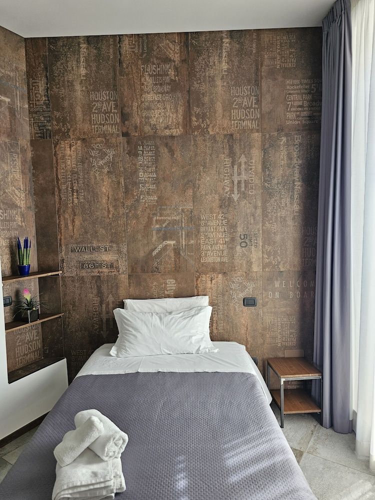 Binario1 Rooms Standard Room 3