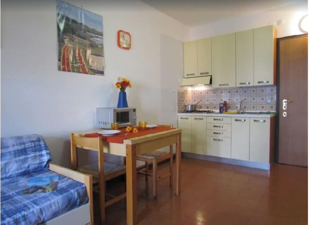 Studio, Multiple Bedrooms, Balcony