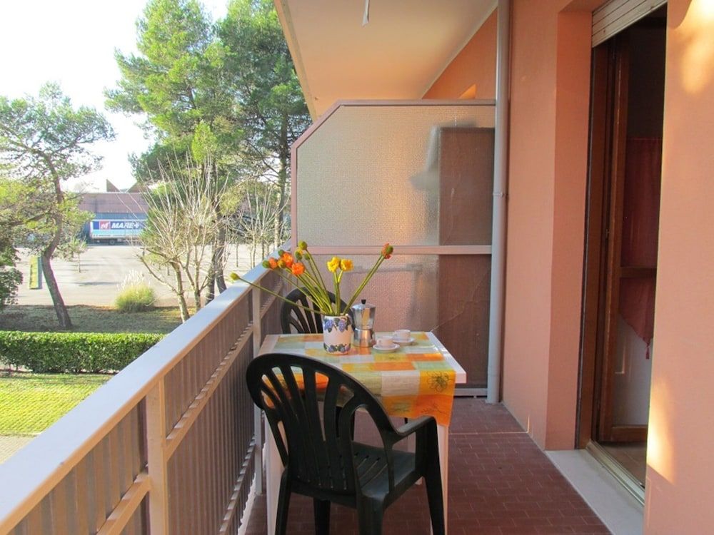 Studio, Multiple Bedrooms, Balcony