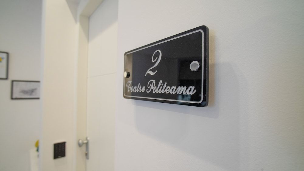 Room Teatro Politeama