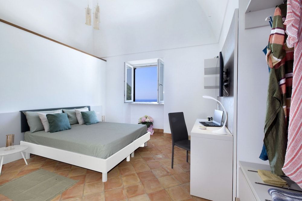 Apartment, 1 Bedroom, Smoking, 2 Bathrooms