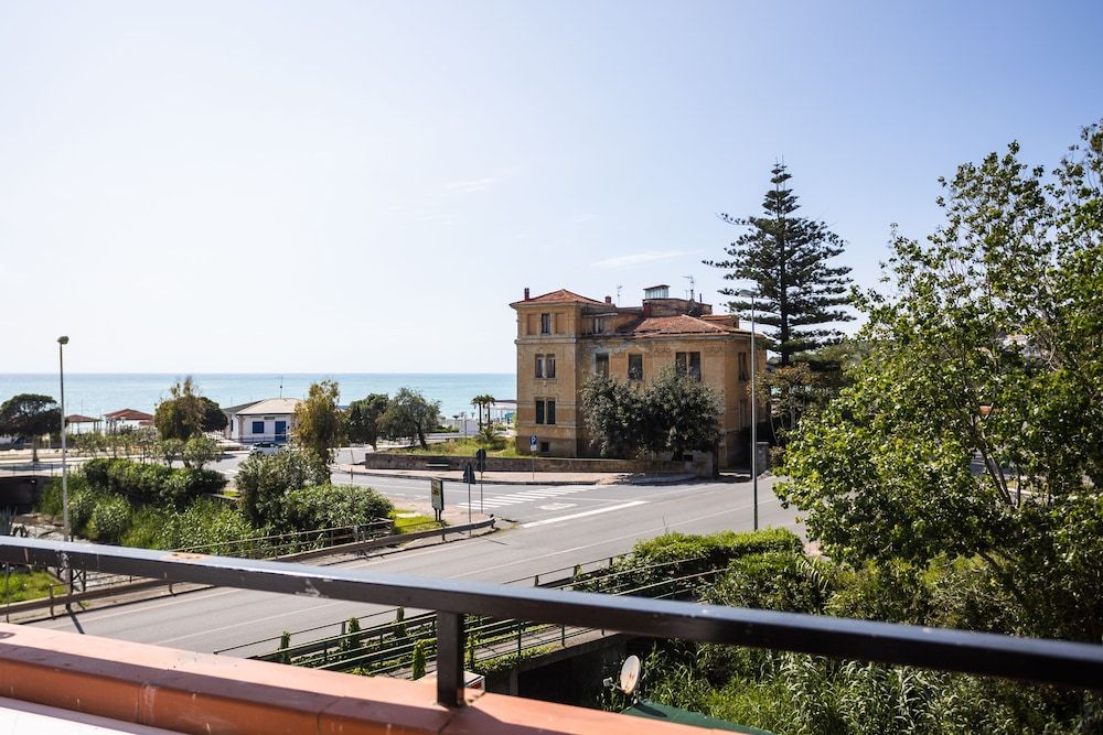 B&B Torre Talao Camera Deluxe con terrazzo privato e vista mare Ajnella 8