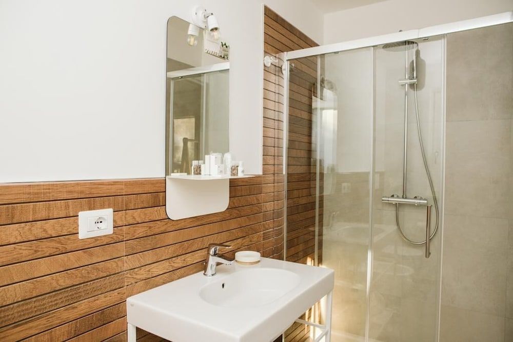 Monte Simeone B&B Deluxe Room 7