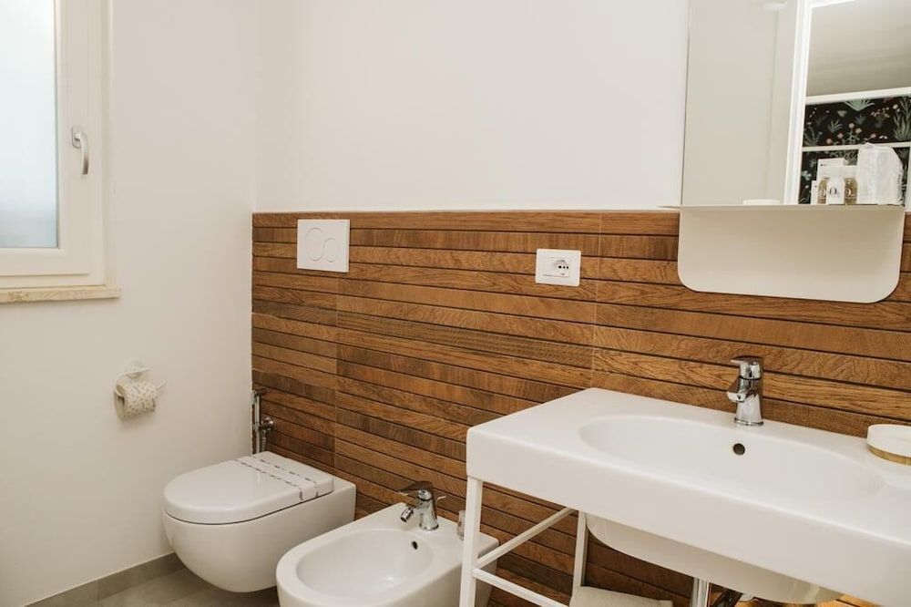 Monte Simeone B&B Deluxe Room 8