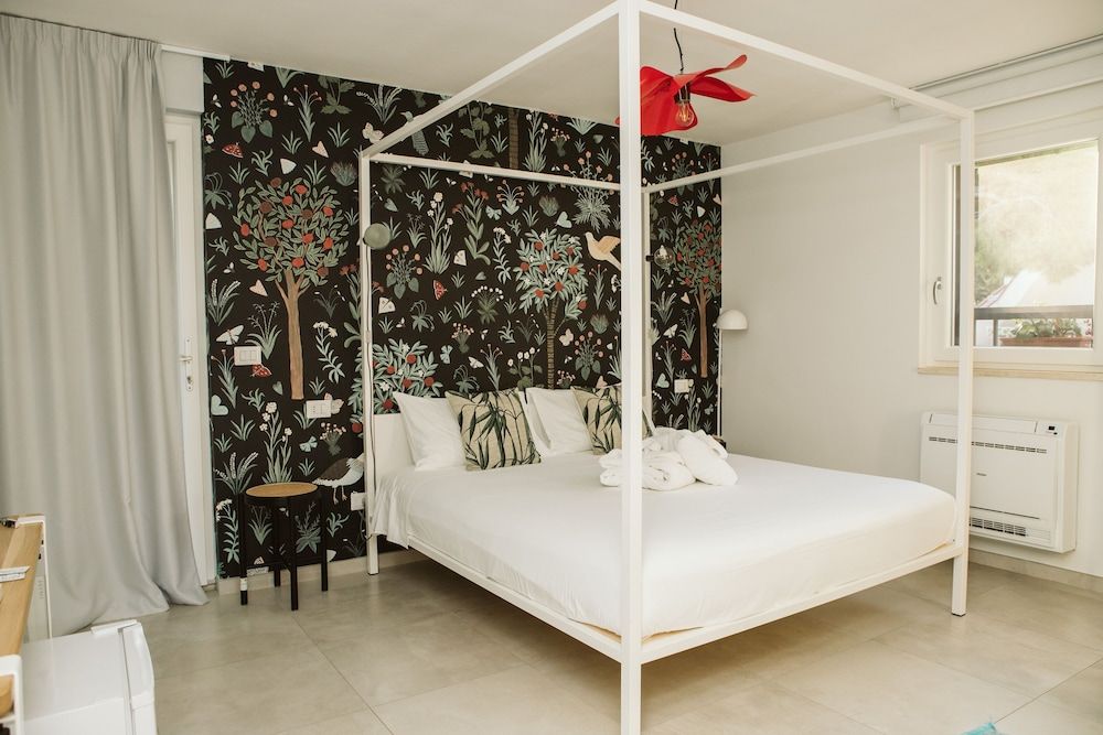 Monte Simeone B&B Deluxe Room 2