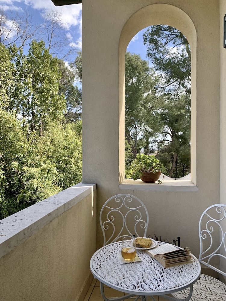 Villa Monacelli Deluxe Double Room 2