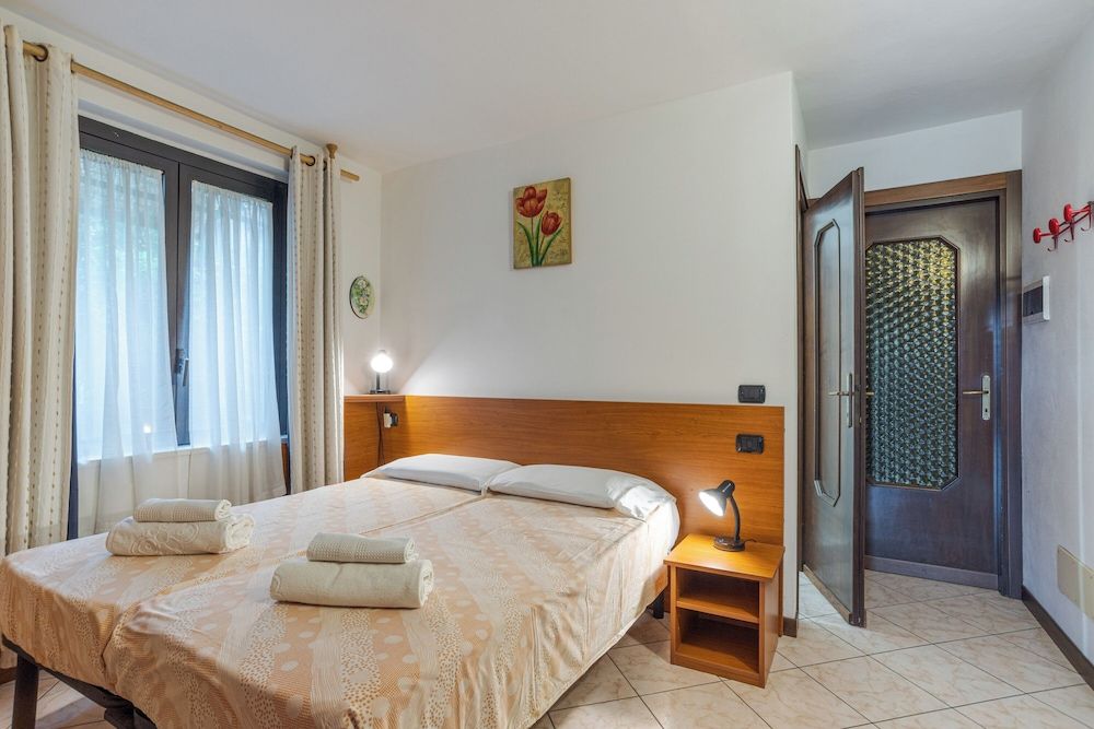 Honeymoon Apartment, Multiple Bedrooms, Mountainside (CO.RI. Appartamenti Dependance)