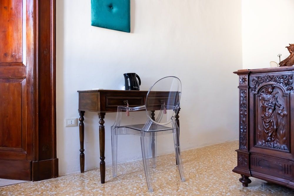 Filippo de Raho Agri Bio Relais Deluxe Double Room, Jetted Tub