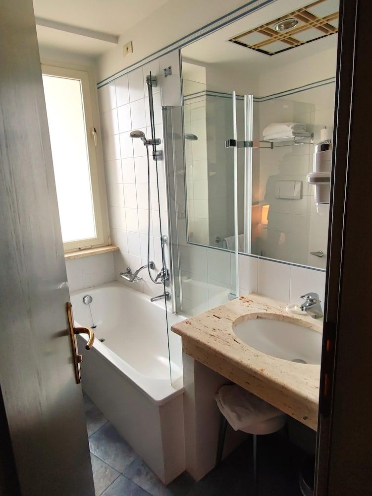 Grand Hotel Palace Blue room 2