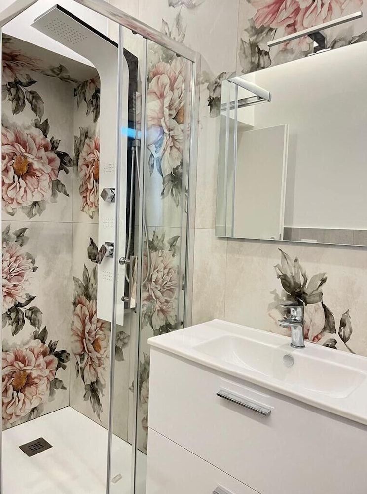 AR Palace Hotel - Palermo Deluxe Quadruple Room 7