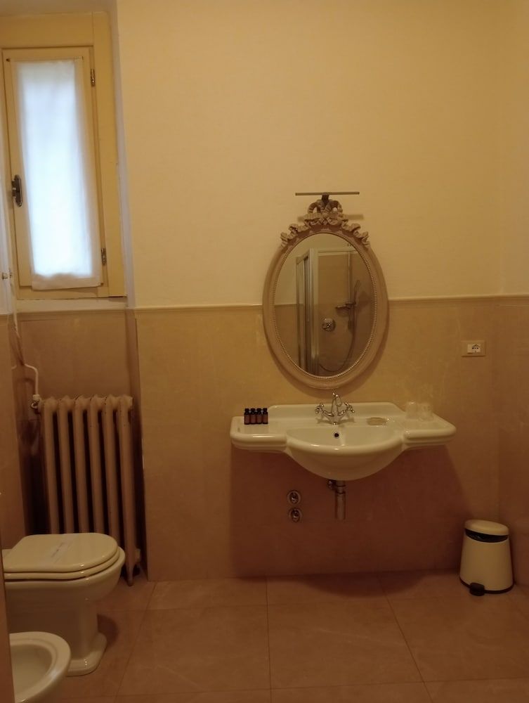 Villa Mimosa au Lac - Estella Hotels Italia Deluxe Double Room, 1 Queen Bed (Pranzo) 8