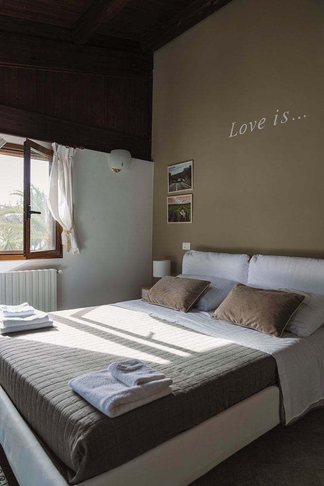 Comfort Room, Garden View, Poolside