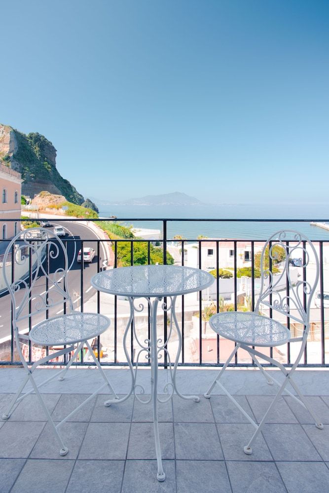 Naro Suites and Rooms Junior Suite, Balcony, Sea View 7