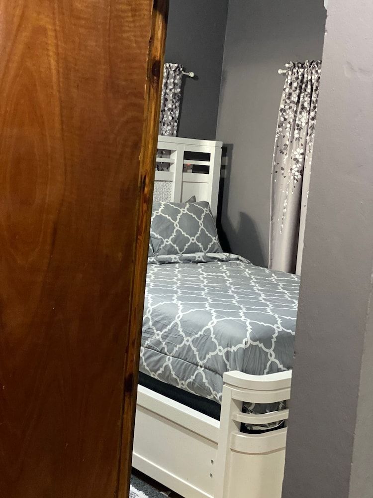 Montego Bay Ironshore  Luxury Studios Luxury Apartment, 1 Queen Bed, Courtyard View, Courtyard Area 9