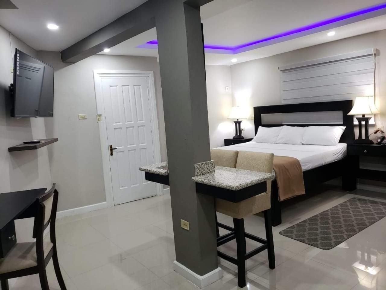 King Room with Spa Bath