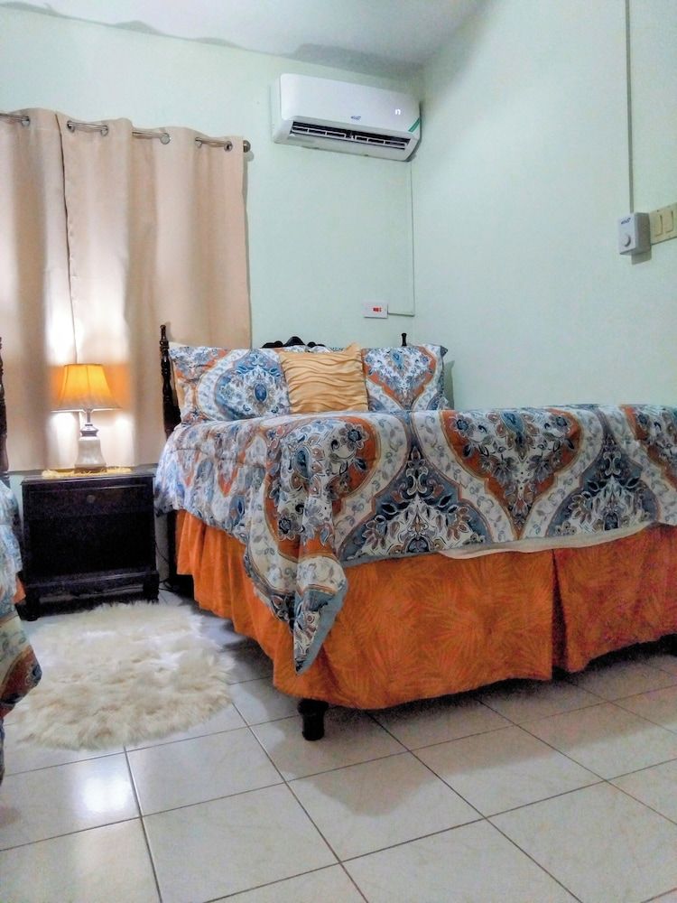 Basic Quadruple Room, Private Bathroom