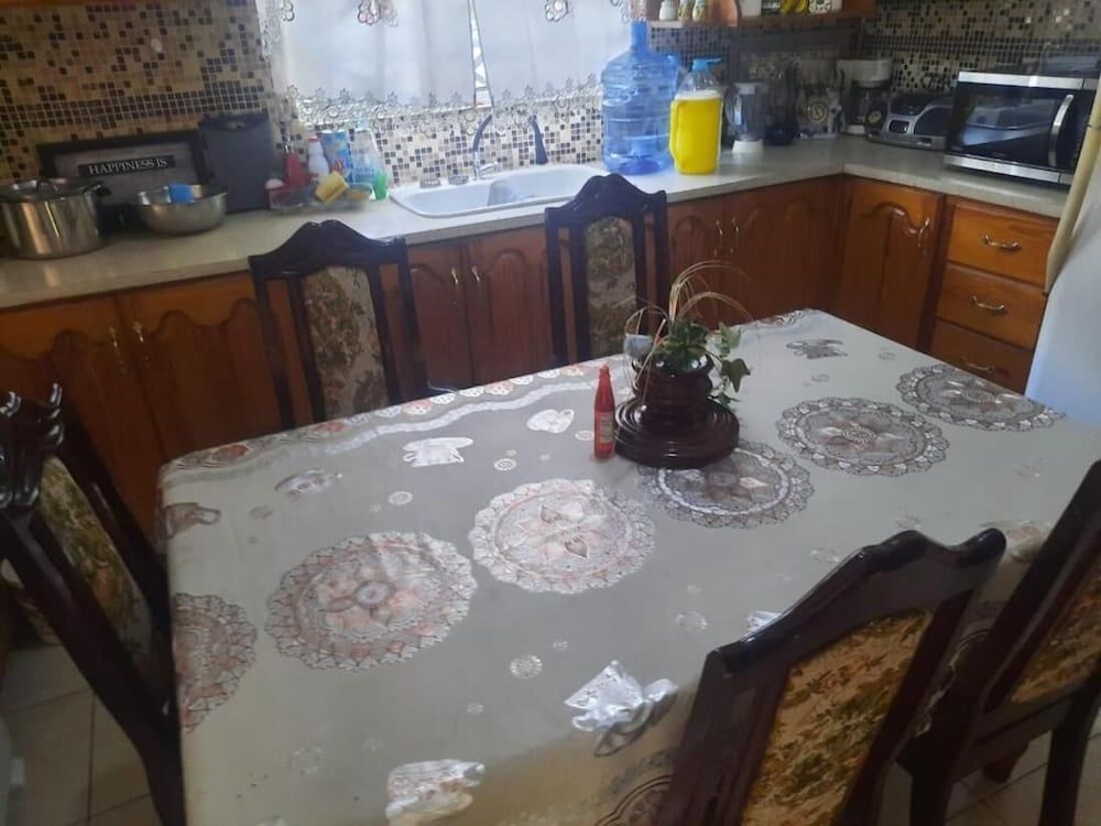 Modern and Comfortable 2bedroom Flat Apartment, 2 Bedrooms, Accessible, Smoking 16