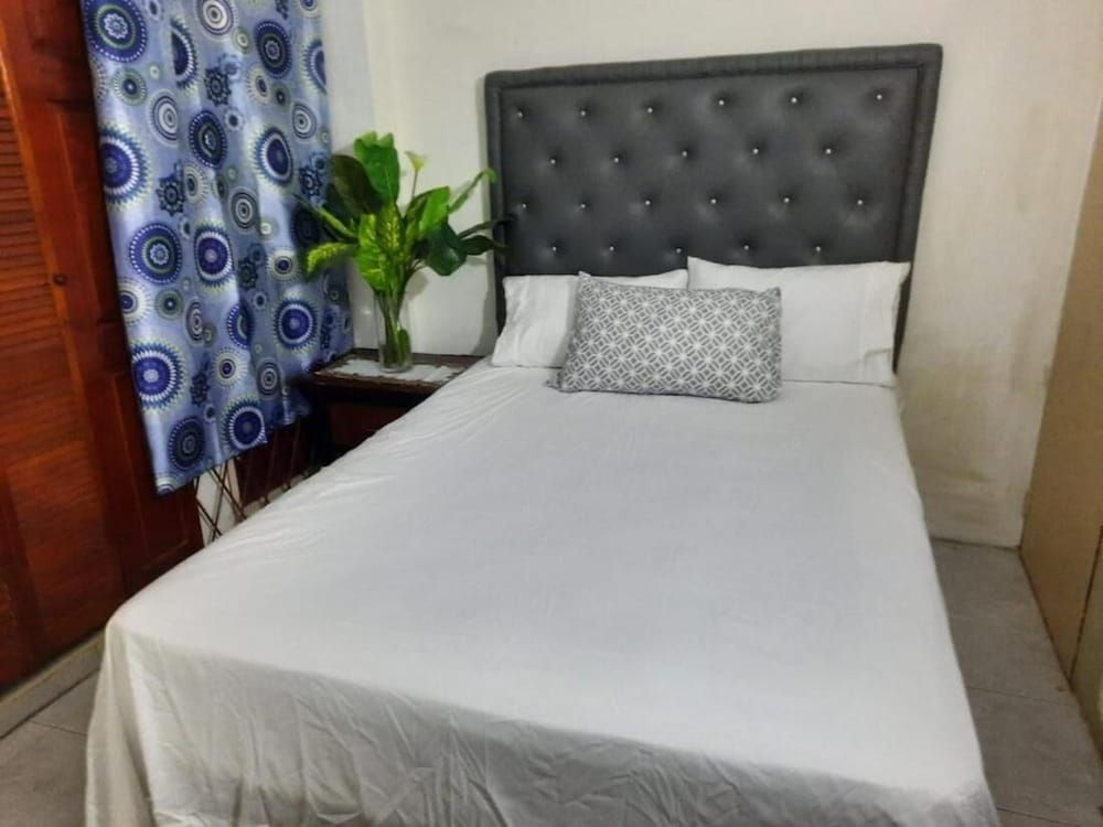 Modern and Comfortable 2bedroom Flat Apartment, 2 Bedrooms, Accessible, Smoking 6