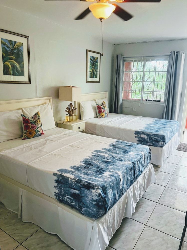 Paradise On The Rocks Hotel Superior Double Room, Garden View 2