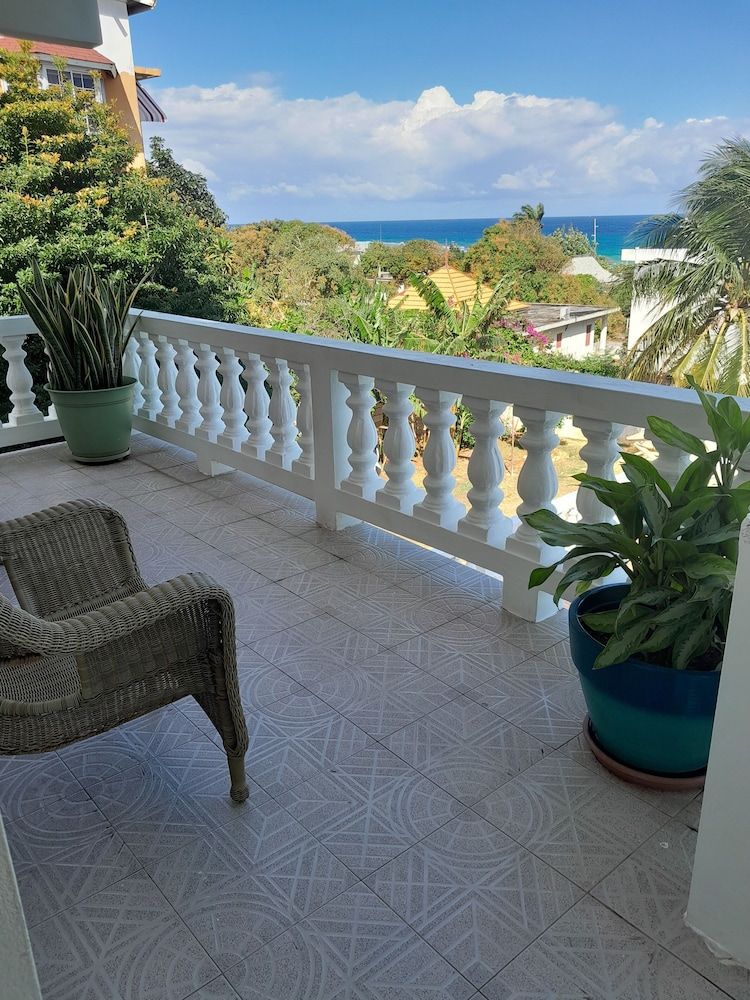 Single Room, Sea View