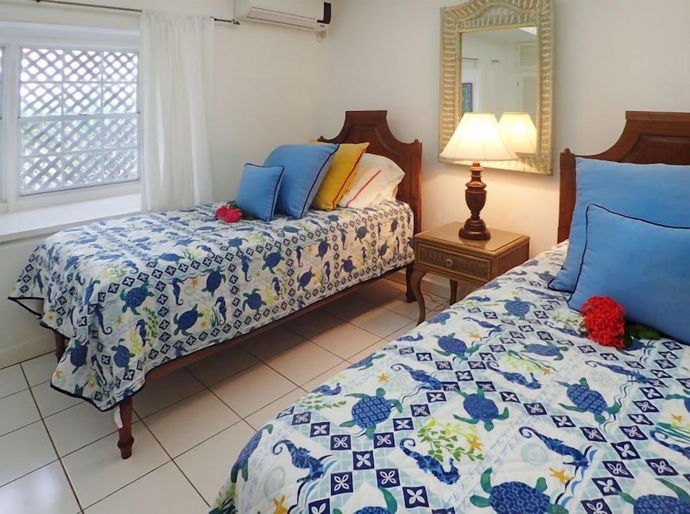 Room, 3 Bedrooms