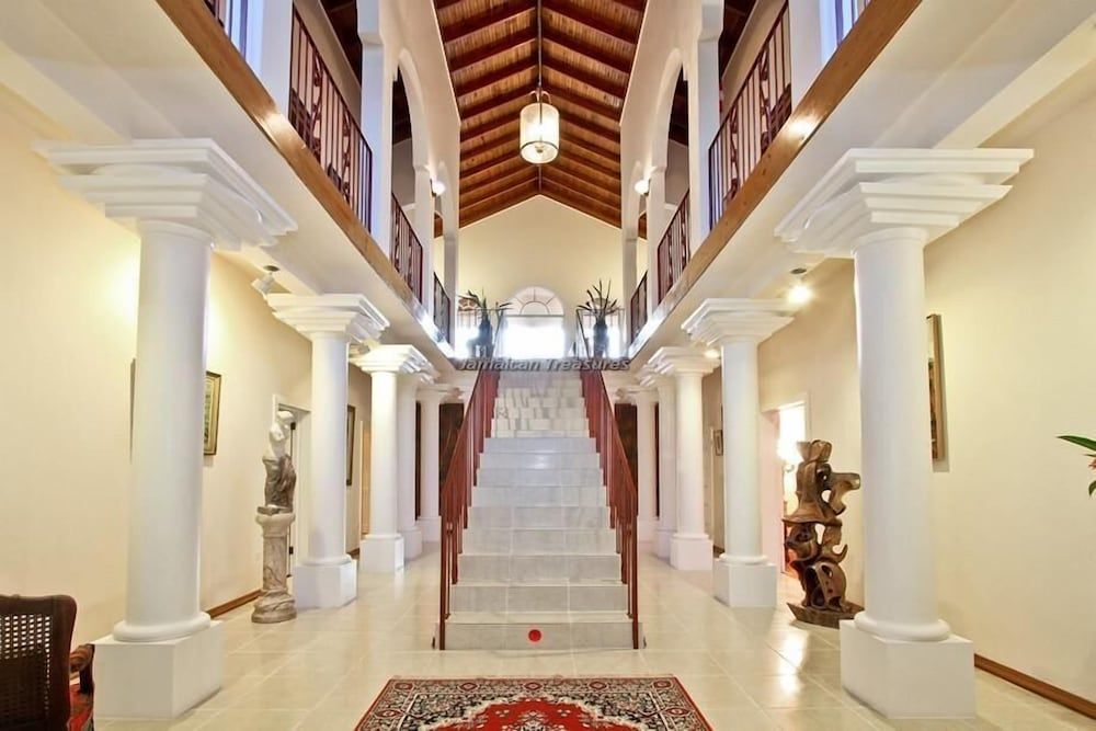 Room, Multiple Bedrooms