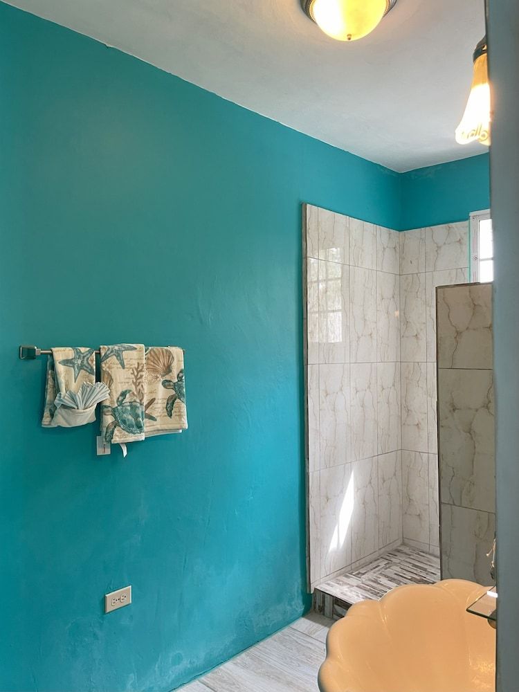 YanceyLargo Estate - Newly Built Modern 1 Bedroom Suite 1 Villa by RedAwning Villa, 1 Bedroom 21