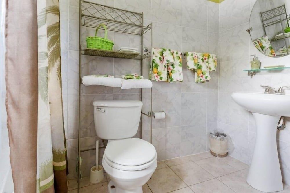 Yanceylargo Estate - Newly Renovated 3 Br Villa W Gorgeous Mountain Views 3 Bedroom Villa by RedAwning Villa, 3 Bedrooms 25