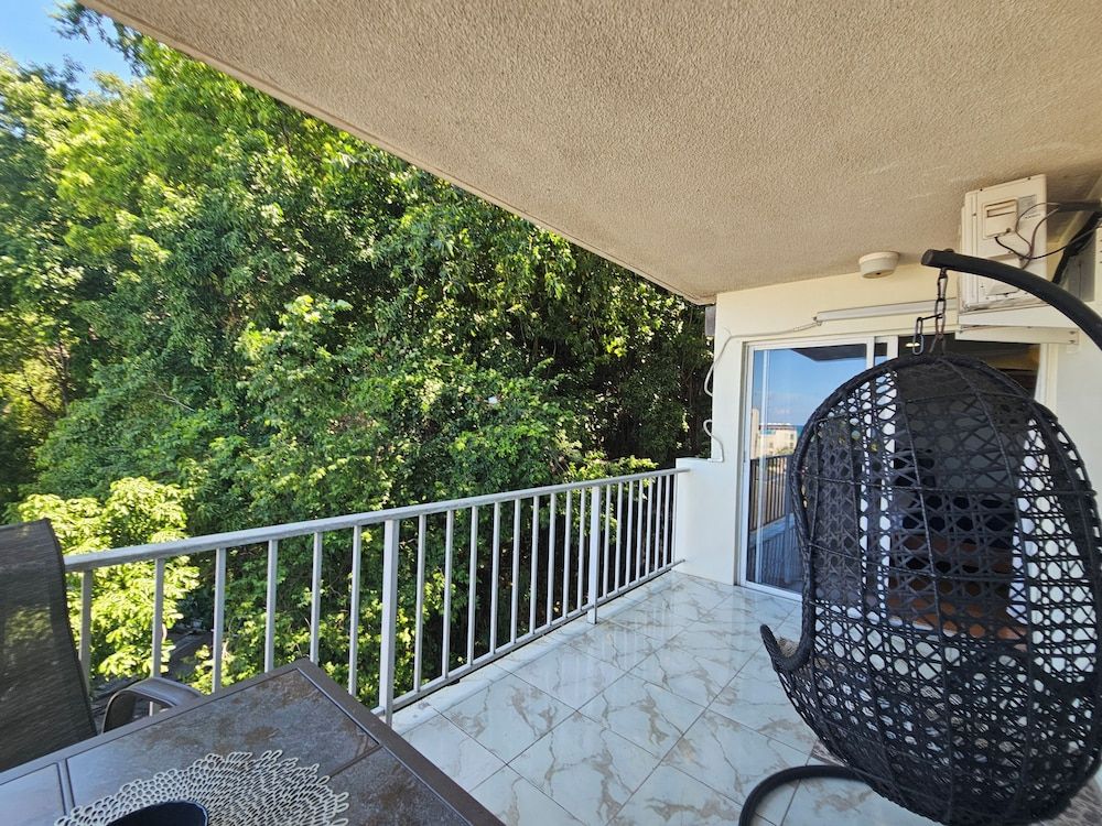 Montego Bay Club Apartments Deluxe Studio, Multiple Beds, Ocean View 90