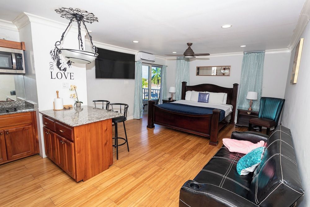 Montego Bay Club Apartments Deluxe Studio, Multiple Beds, Ocean View 78