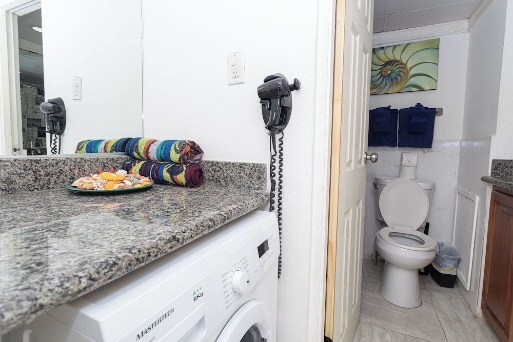 Montego Bay Club Apartments Deluxe Studio, Multiple Beds, Ocean View 107