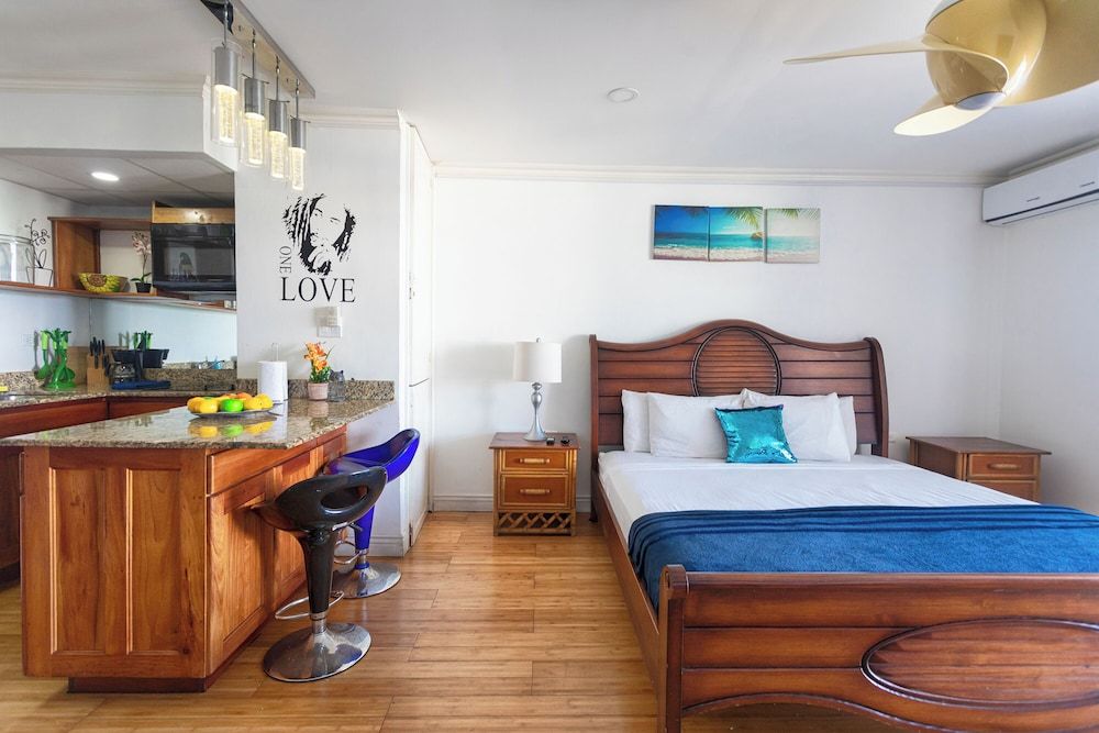 Montego Bay Club Apartments Deluxe Studio, Multiple Beds, Ocean View 50