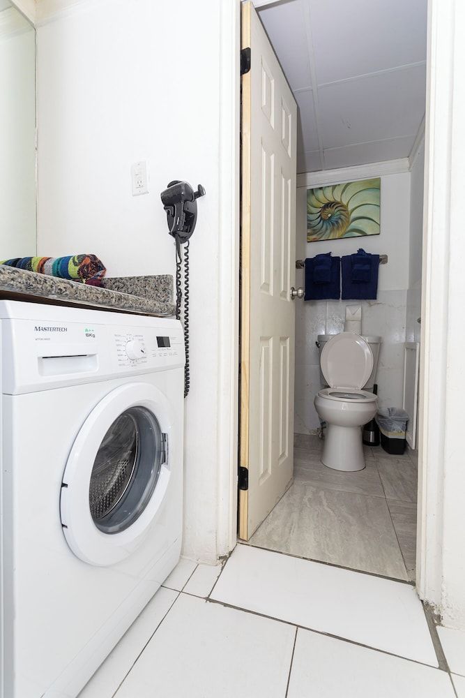 Montego Bay Club Apartments Deluxe Studio, Multiple Beds, Ocean View 106